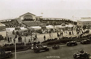 Images Dated 9th January 2019: WORTHING / CONCERT 1920S