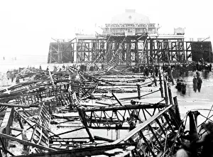 Worthing Prints: Worthing Pier damaged in a storm in March 1913