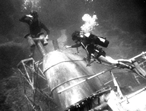 Images Dated 11th September 2015: Wreck diving off the coast of Malta