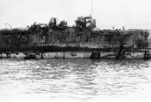 Ostende Prints: Wreck of HMS Vindictive at Ostend, Belgium, WW1