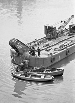 Authority Gallery: Wreck lighter and two boats, London