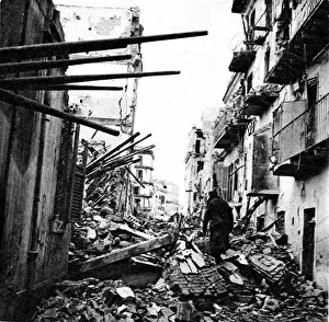 Images Dated 18th October 2004: Wrecked Street in Anzio, Italy; Second World War, 1944