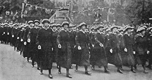 Images Dated 8th June 2017: Wrens in the First World War Victory March