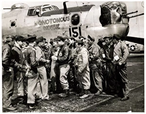 Conveyance Gallery: WW II - US Airforce crew return to USA - Monotonous Maggie