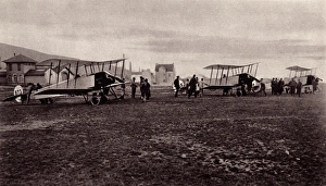 Airmen Gallery: WW1 - British bomber squadron with Avro 504s