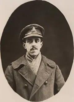 Warmth Prints: WW1 British Royal Artillery officer wearing knitted scarf