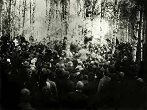 Confidence Gallery: WW1 - Eastern Front - Morale-Boosting Meeting for Russians