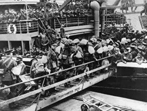 Departure Prints: WW1 - Embarkation of Troops at Southampton Docks