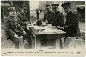 Images Dated 9th August 2016: WW1 - English Officers having tea on their way to the front