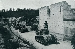Move Collection: WW1 - French tanks (Renault FT-17) advancing, Oise, France