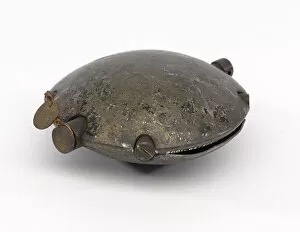 Regimental Gallery: WW1 - German discus grenade, 1914 (c)-1918. With metal tag