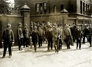 Guarding Prints: WW1 - German Recruitment Day, 1914