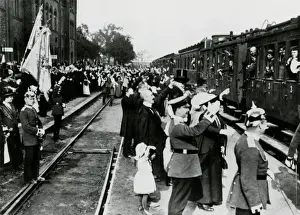 WW1 - German troops leave for front