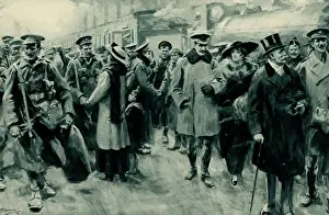 Greet Prints: WW1 - Home on leave, Victoria Station, London