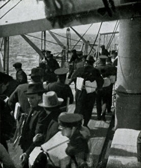 Torpedo Gallery: WW1 - Lifebelted passengers - Torpedoing of RMS Falaba