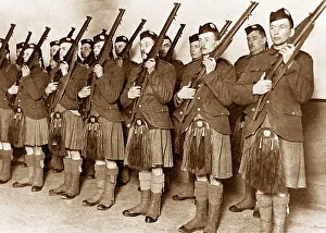 Drilling Prints: WW1 London Scottish Soldiers drilling