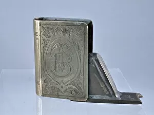 Images Dated 25th January 2012: WW1 novelty lighter in the shape of a book