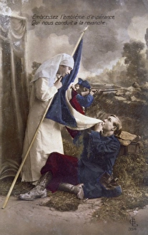 Images Dated 12th March 2012: Ww1 / Nurse and Soldier