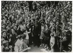 Celebrations Prints: WW2 - At 3pm on the 8th May, 1945 - a bugler sounds the ceasefire at the Hotel de Ville