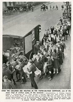 Images Dated 22nd January 2020: WW2 - Home Front - Schoolchildren in Chelsea, London take part in a paper-salvage campaign