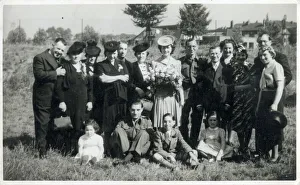 Candid Prints: WW2 - Home front - Wartime marriage group