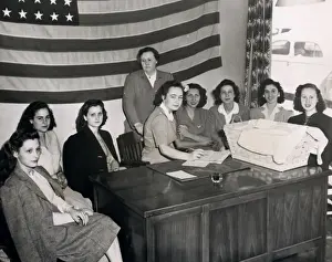 Servicemen Prints: WW2 - Italian brides of American GIs arrive in USA