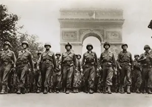 Victorious Prints: WW2 - Liberation of Paris. Victorious American soldiers