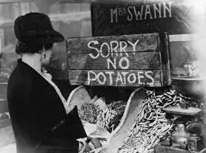 Stall Prints: WW2 - Shortage of Potatoes in Britain during the War
