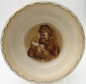 Images Dated 23rd September 2010: WWI - Cream pottery bowl - Bairnsfatherware