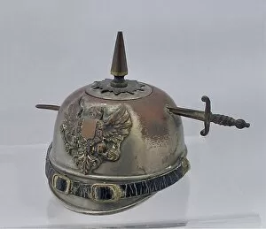 Images Dated 14th February 2012: WWI inkwell in the form of a German soldiers Pickelhaube
