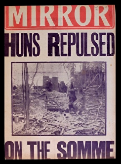 Images Dated 10th February 2014: WWI News Vendors Stand Poster