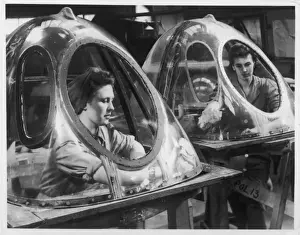 Wwii / Aircraft Assembly