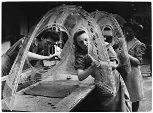Wwii / Aircraft Assembly