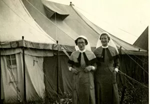 Images Dated 5th April 2017: WWII Military Nurses in front of tent