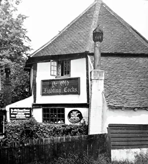 Images Dated 26th June 2019: Ye Old Fighting Cocks pub, St Albans