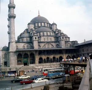 Yeni Prints: Yeni Valide Sultan Camii (the New Mosque')