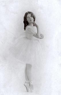 Images Dated 23rd January 2017: Young ballerina in a studio photo