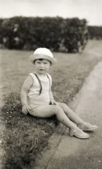 Candid Prints: Young child in sunhat and sandals - Margate, Kent