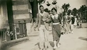Honey Moon Prints: Young couple on holiday