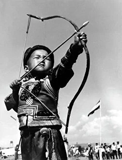 Archery Collection: Young Mongolian archer