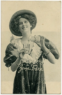 Images Dated 19th January 2017: Zena Dare