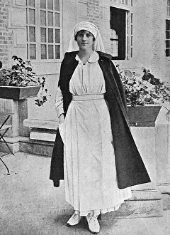 Maurice Collection: Zena Dare as a nurse, WW1