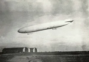 Airports Gallery: Zeppelin L-15
