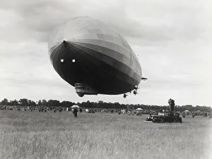 Air Ships Gallery: Zeppelin LZ-127 GRAF Zeppelin