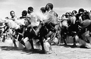 Zulu Dance / Large group