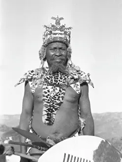 Zulus Prints: Zulu village: with villagers